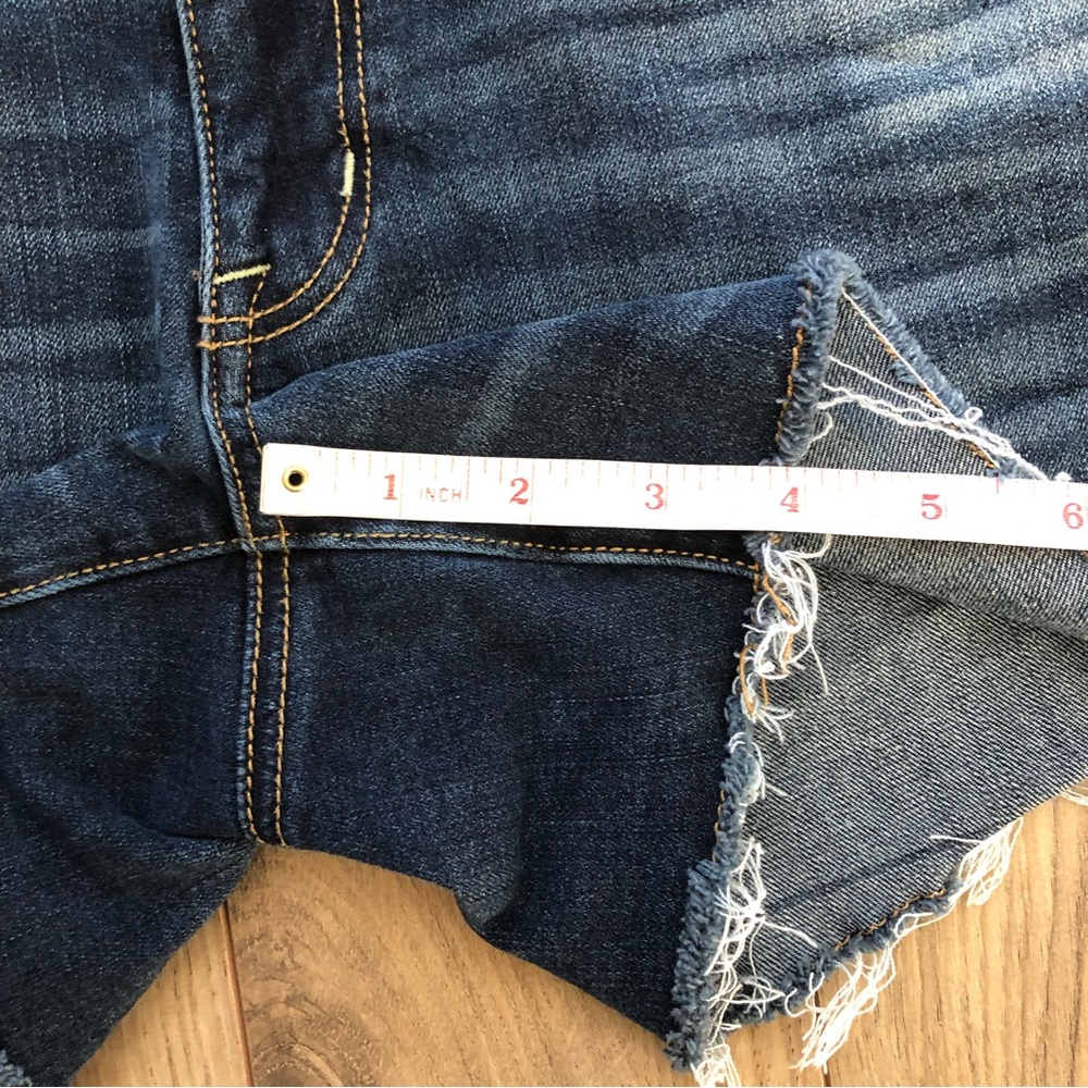 Women’s American Eagle Blue denim Super Stretch Shortie shorts size 4 - Picture 11 of 12